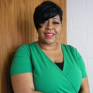 Meet your Posher, Lakisha